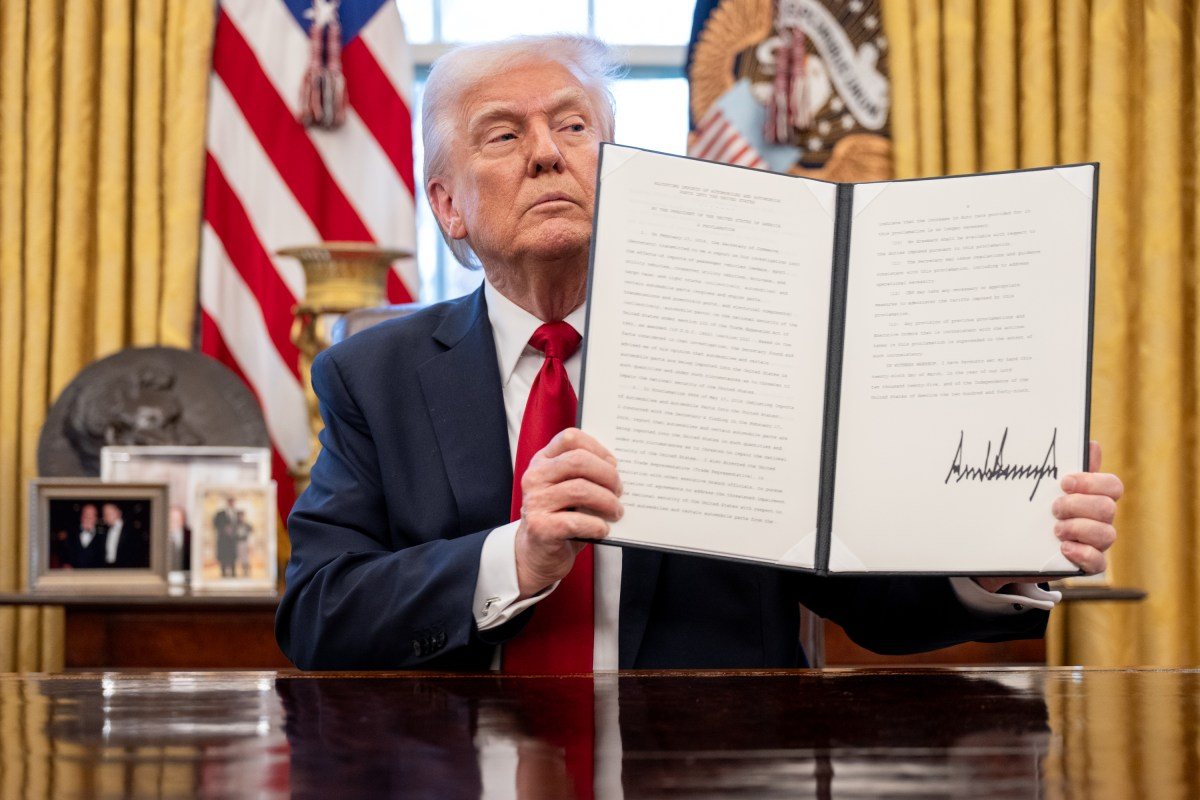 Трамп обіцяв утримати долар на вершині. Даймон назвав ризики