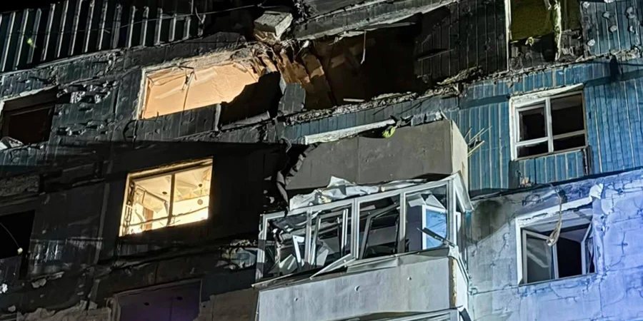 Російські дрони атакували Дніпро: пошкоджено багатоповерхівку, поранено четверо людей, серед них двоє дітей