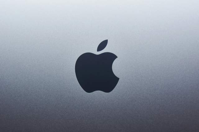 Apple може підвищити ціни на iPhone через подорожчання пам'яті Samsung