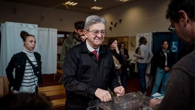 Меланшон пов'язав посилення російської загрози з ударами України по РФ