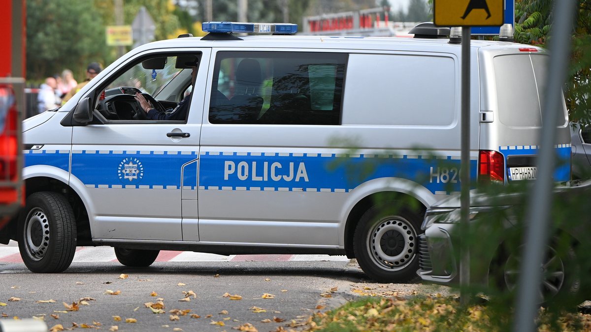 У Польщі затримали 76 осіб під час перевірок шкіл після нападів