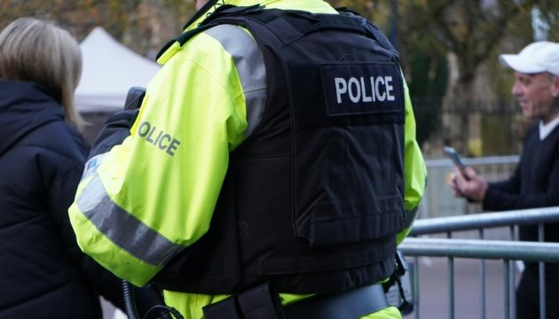 Біля британської авіабази Ферфорд затримали кількох чоловіків через інциденти з вибухівкою