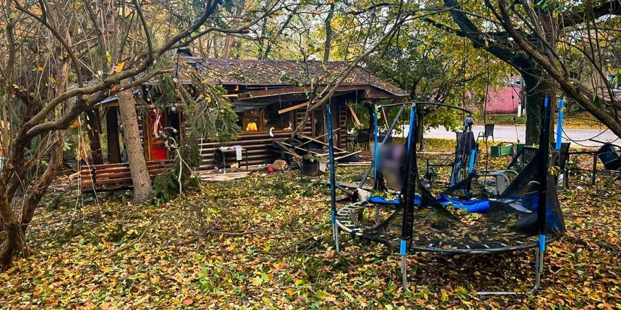 Удар дрона по парку в Новій Водолазі: загинули шестеро людей, серед них троє дітей