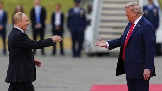 США просили Україну не бити по НПЗ Росії в надії на поступки Путіна