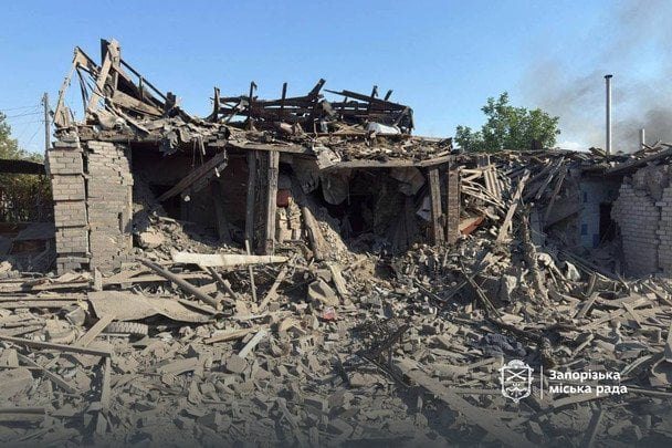 Російський удар по багатоповерхівках Запоріжжя спричинив загибель людини та поранення 31 особи