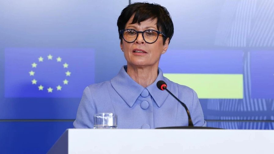 Єврокомісарка привітала ухвалення закону про освіту нацменшин і підтвердила відкриття двох кластерів