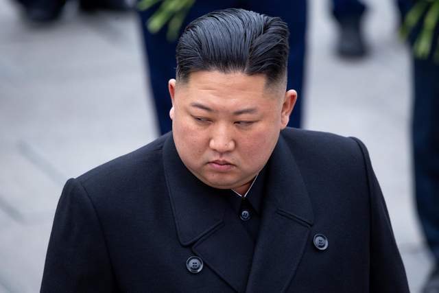КНДР запустила стратегічну ракету на 1000 кілометрів під наглядом Кім Чен Ина