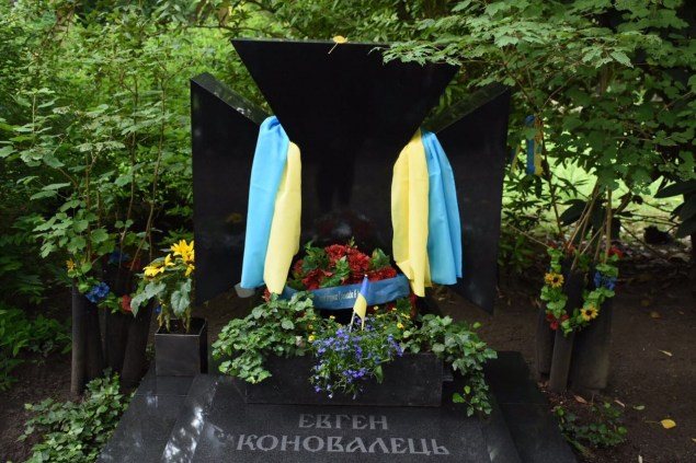Від дозволу до ексгумації: хронологія повернення Коновальця