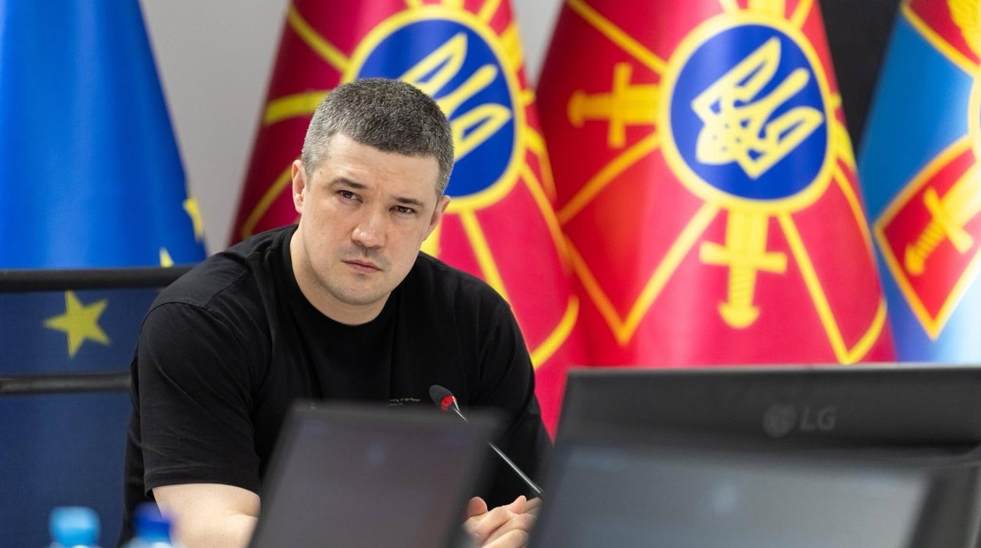 Федоров відмовився від інших посад і наполягає на поверненні в Міноборони