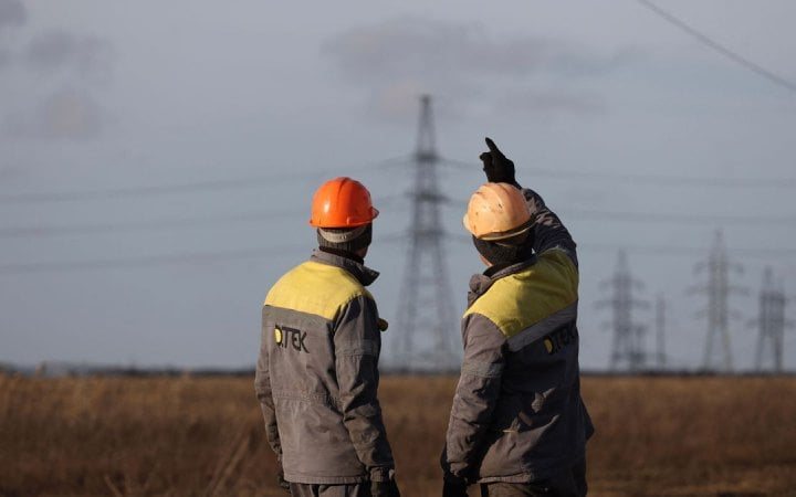Через російські обстріли на Дніпропетровщині без світла залишилися 126 тисяч родин