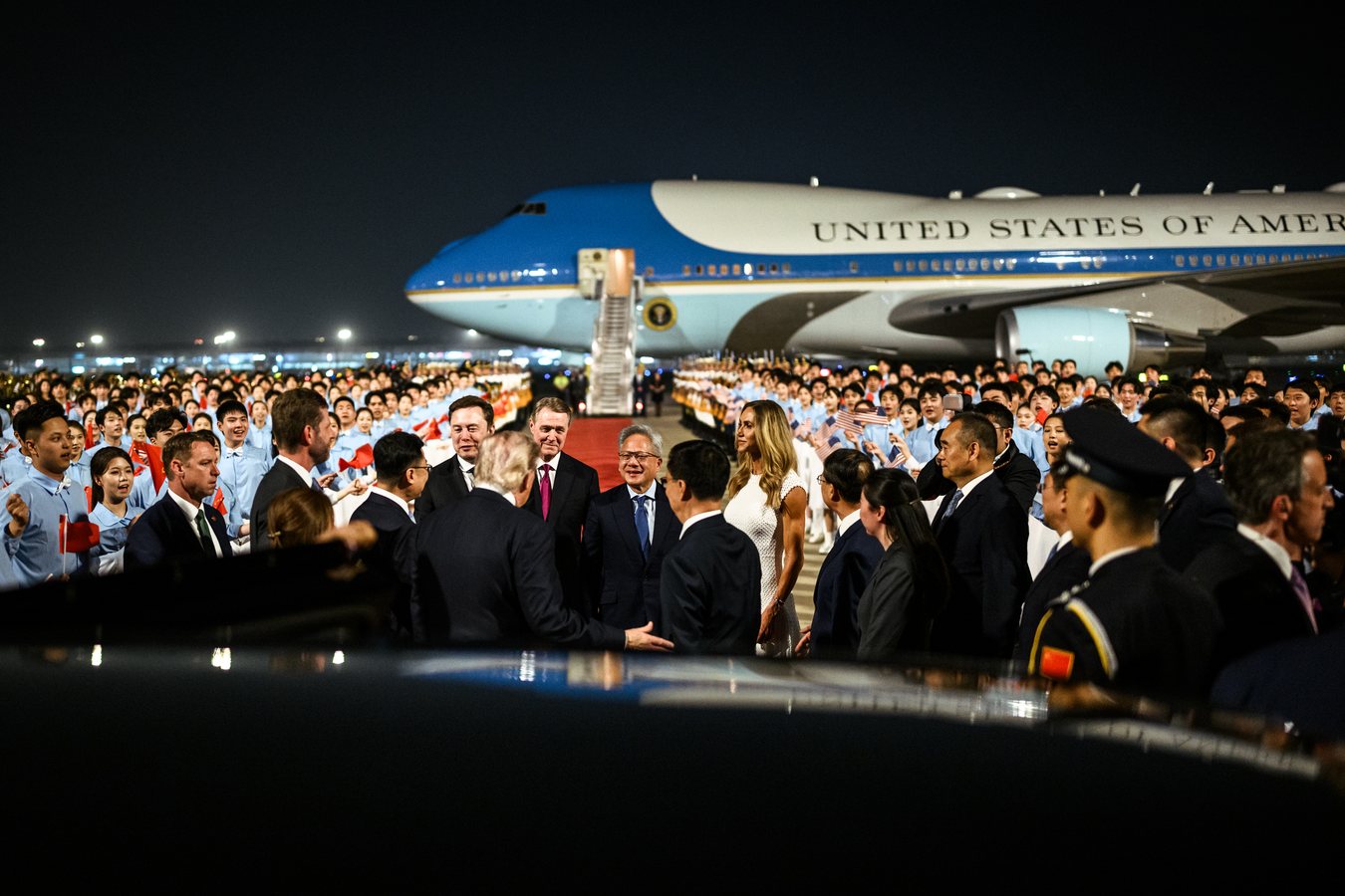 Маск повернувся в орбіту Трампа після найгучнішого розриву 2025 року