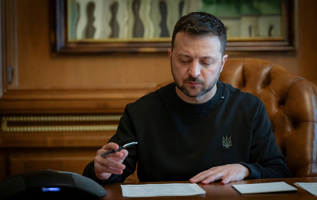 Зеленський підписав продовження воєнного стану та мобілізації до 31 жовтня